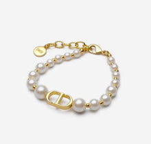 Load image into Gallery viewer, DIOR Pearl Signature Bracelet