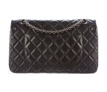 Cargar imagen en el visor de la galería, CHANEL Lucky Charms 225 FLAP BAG